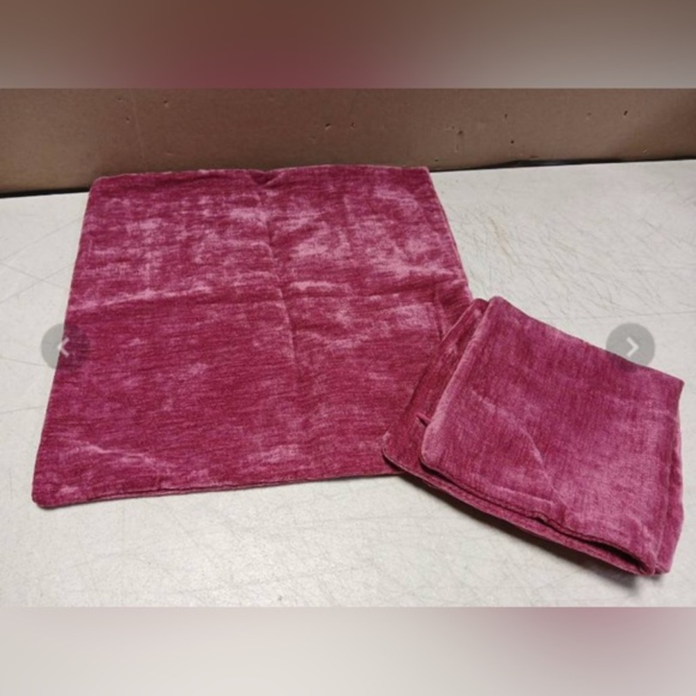 Hot Pink Velvet Pillow Covers – NWOB – Set of 2